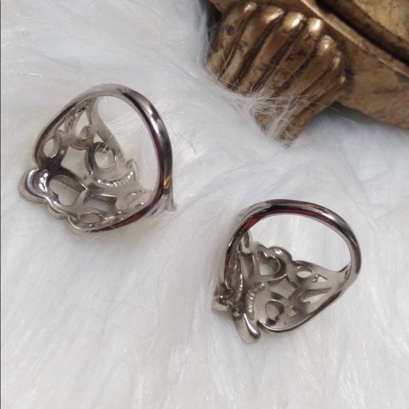 VINTAGE | Or Woman’s Pinky Ring - Picture 2 of 3